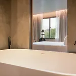 Only Hotel
